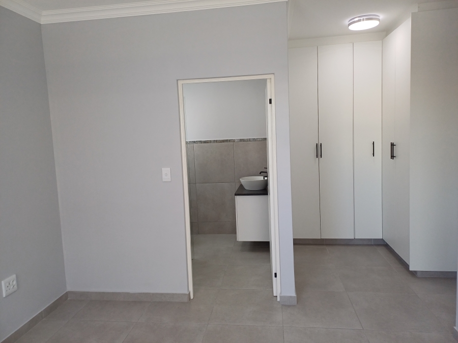 3 Bedroom Property for Sale in Sandy Point Western Cape